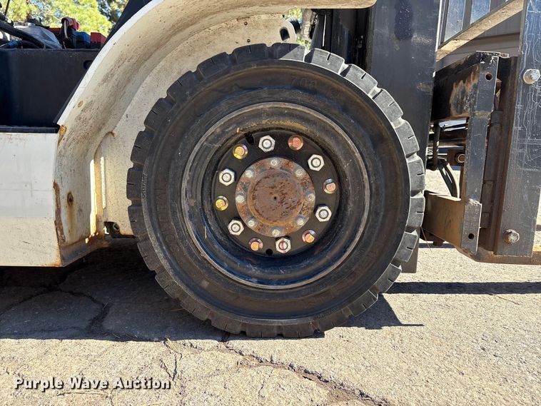 image for item EC8074 2017 UniCarriers PF50 forklift