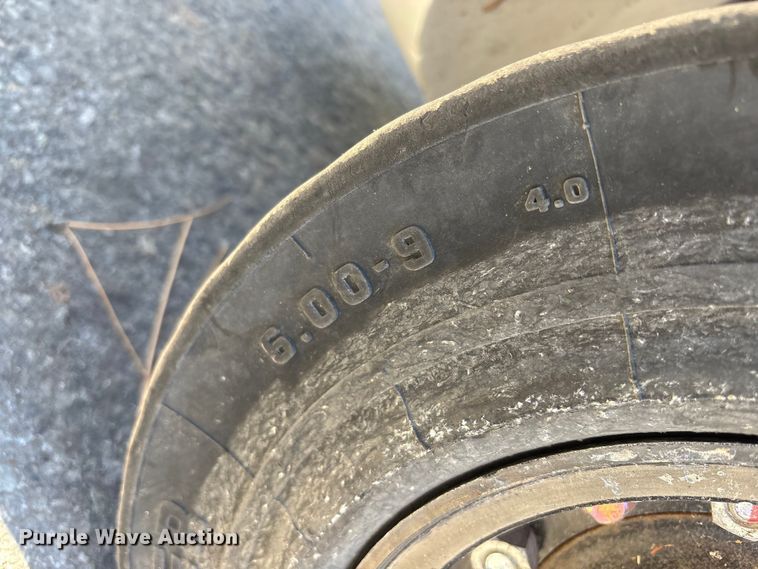 image for item EC8074 2017 UniCarriers PF50 forklift