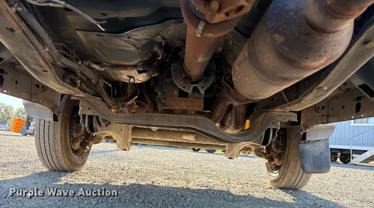 image for item EC8076 2015 Ford F450 truck cab and chassis