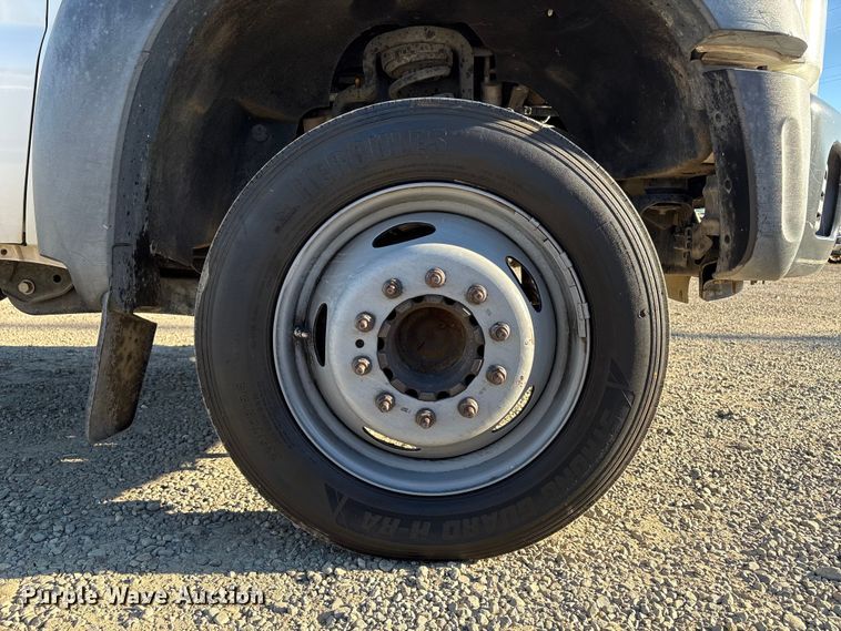 image for item EC8076 2015 Ford F450 truck cab and chassis