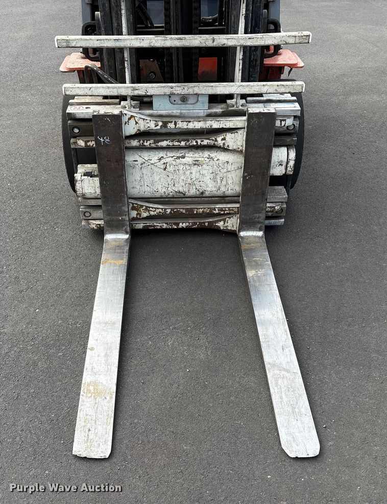 image for item EC8092 2006 Toyota 7FGU30 forklift