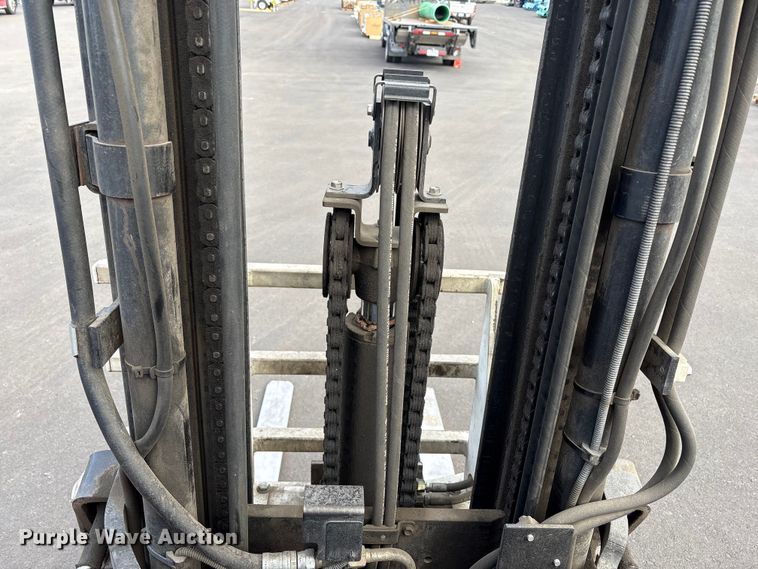 image for item EC8092 2006 Toyota 7FGU30 forklift