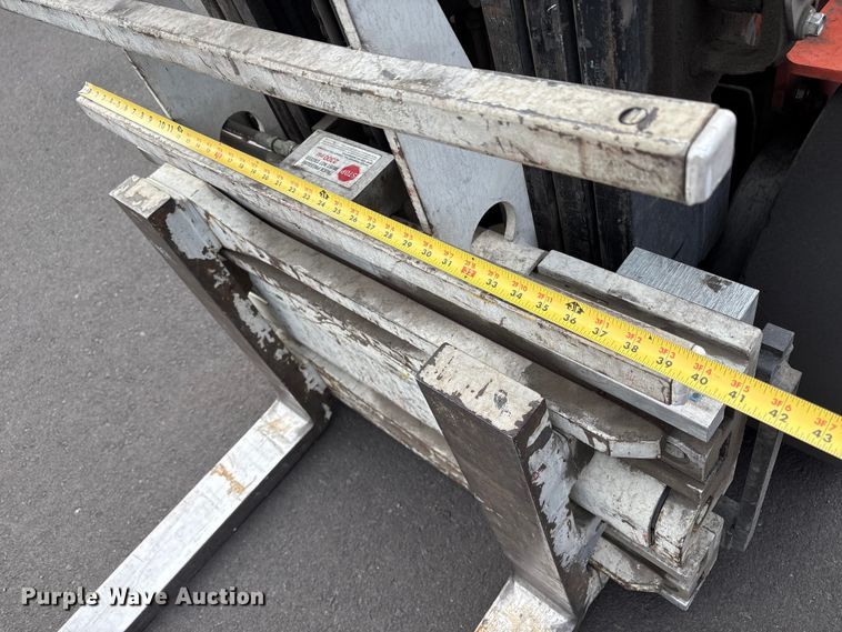 image for item EC8092 2006 Toyota 7FGU30 forklift