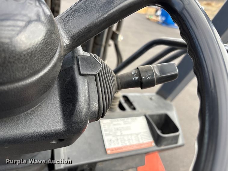 image for item EC8092 2006 Toyota 7FGU30 forklift