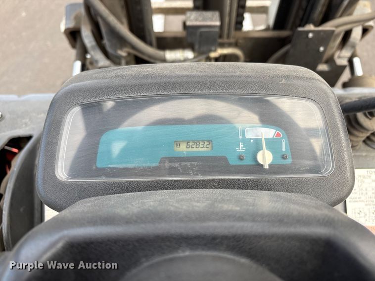 image for item EC8092 2006 Toyota 7FGU30 forklift