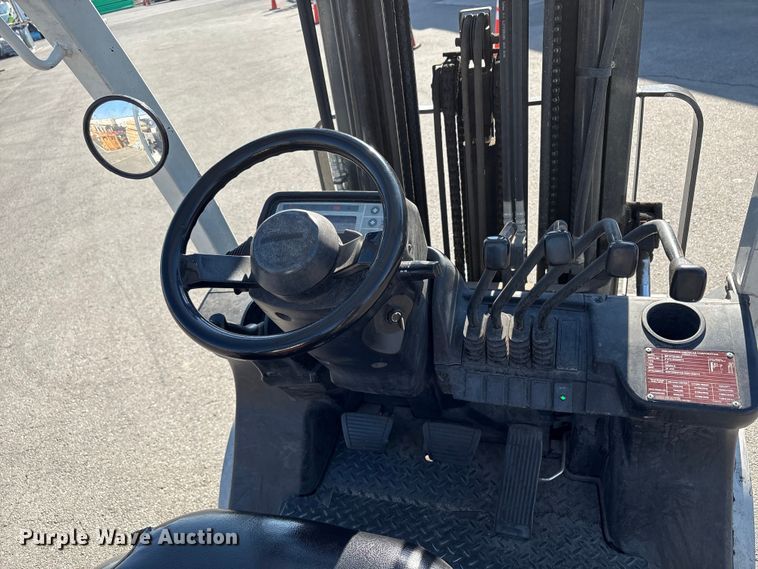 image for item EC8098 2017 UniCarriers PF50 forklift