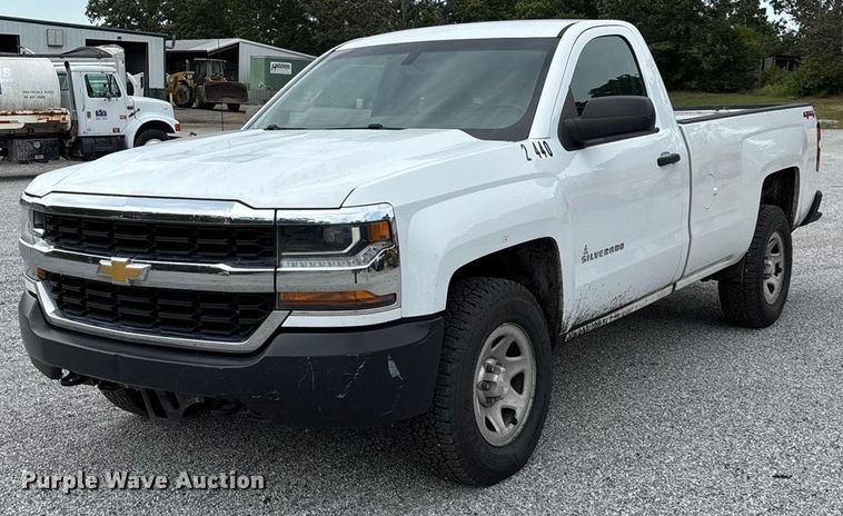 image for item ED2221 2018 Chevrolet Silverado 1500 pickup truck