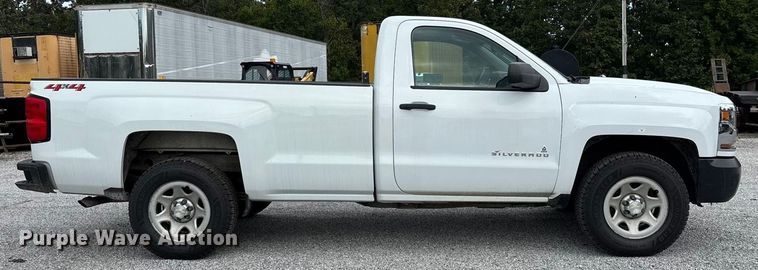 image for item ED2221 2018 Chevrolet Silverado 1500 pickup truck