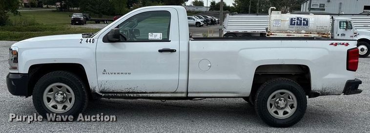 image for item ED2221 2018 Chevrolet Silverado 1500 pickup truck