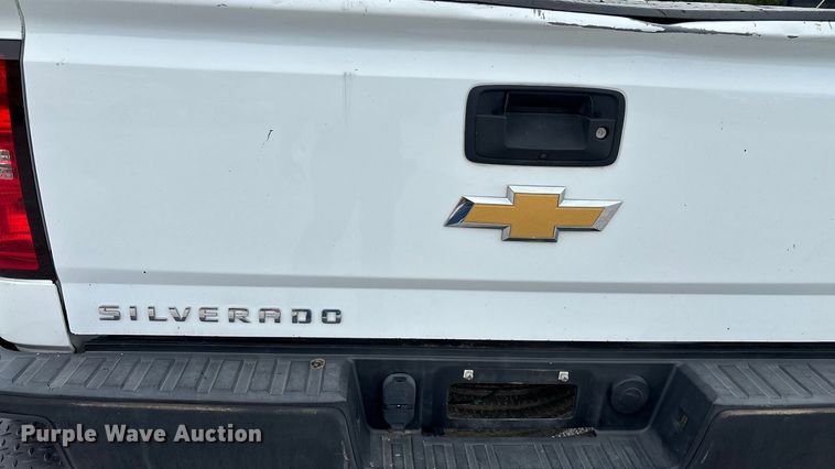 image for item ED2221 2018 Chevrolet Silverado 1500 pickup truck