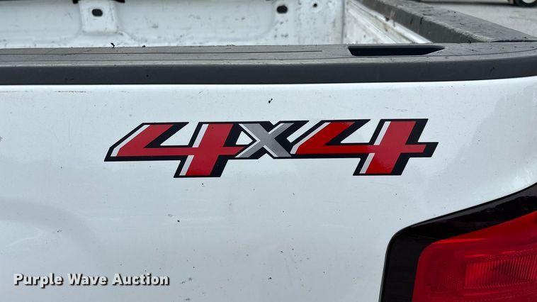 image for item ED2221 2018 Chevrolet Silverado 1500 pickup truck