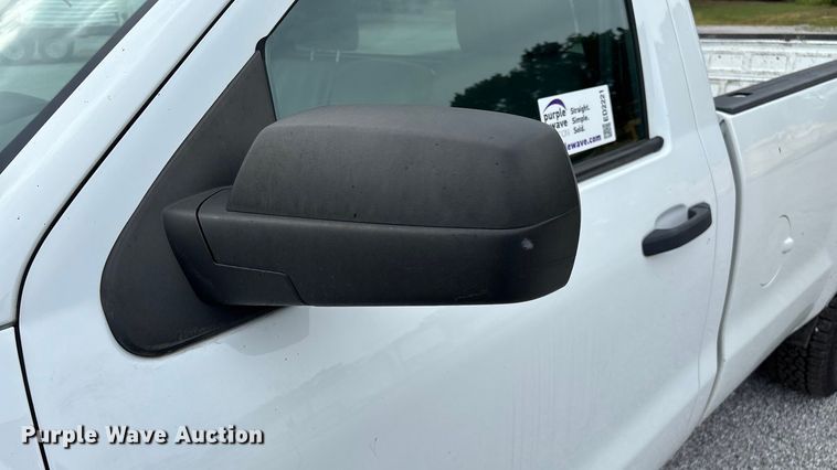 image for item ED2221 2018 Chevrolet Silverado 1500 pickup truck