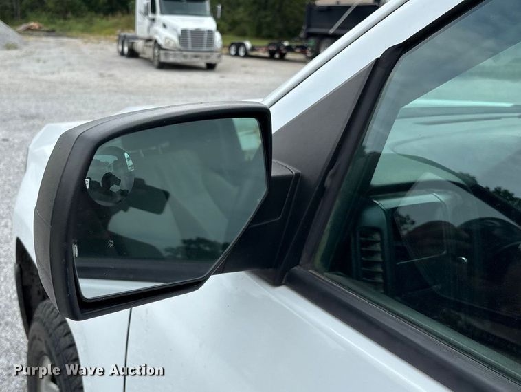 image for item ED2221 2018 Chevrolet Silverado 1500 pickup truck