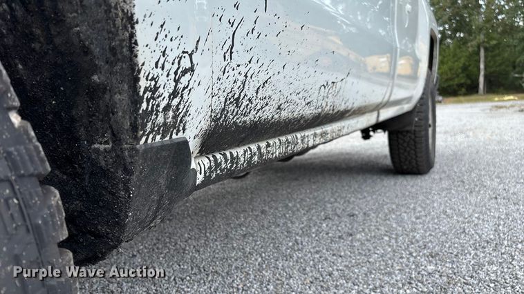 image for item ED2221 2018 Chevrolet Silverado 1500 pickup truck