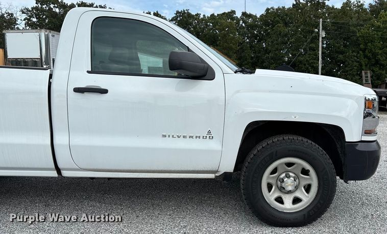 image for item ED2221 2018 Chevrolet Silverado 1500 pickup truck