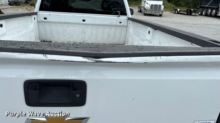 image for item ED2221 2018 Chevrolet Silverado 1500 pickup truck