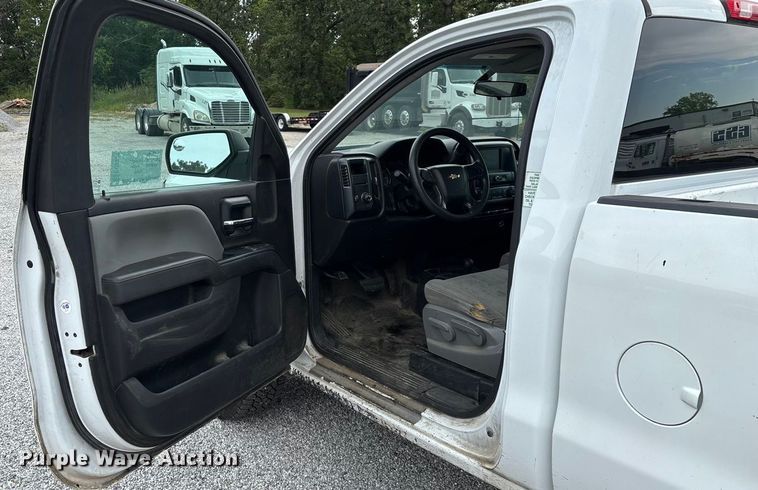 image for item ED2221 2018 Chevrolet Silverado 1500 pickup truck