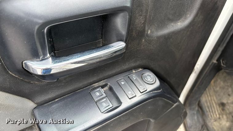 image for item ED2221 2018 Chevrolet Silverado 1500 pickup truck