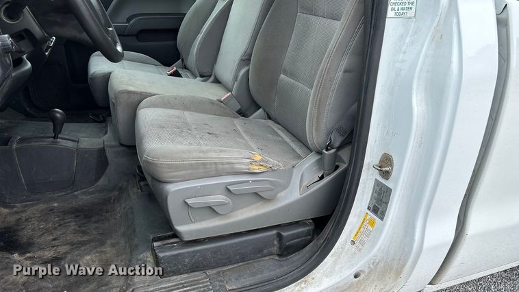 image for item ED2221 2018 Chevrolet Silverado 1500 pickup truck