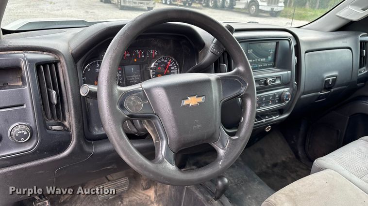 image for item ED2221 2018 Chevrolet Silverado 1500 pickup truck