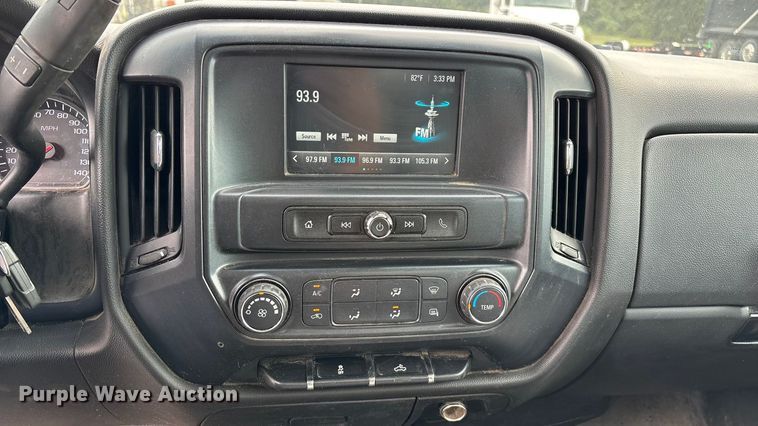 image for item ED2221 2018 Chevrolet Silverado 1500 pickup truck