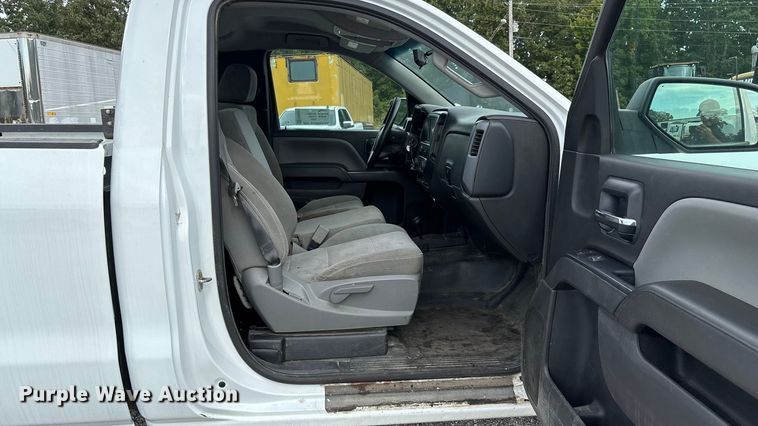 image for item ED2221 2018 Chevrolet Silverado 1500 pickup truck