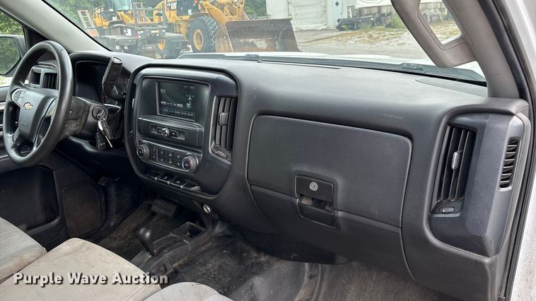 image for item ED2221 2018 Chevrolet Silverado 1500 pickup truck