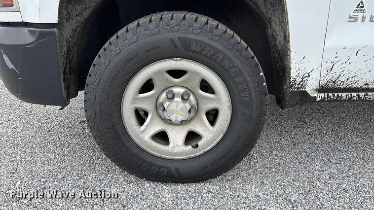 image for item ED2221 2018 Chevrolet Silverado 1500 pickup truck