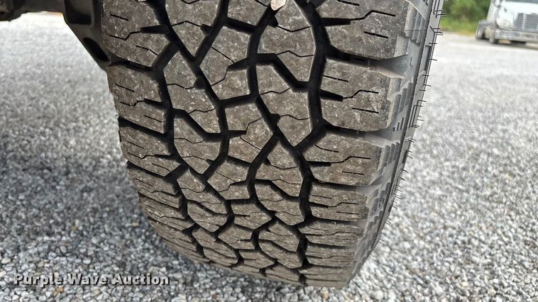 image for item ED2221 2018 Chevrolet Silverado 1500 pickup truck