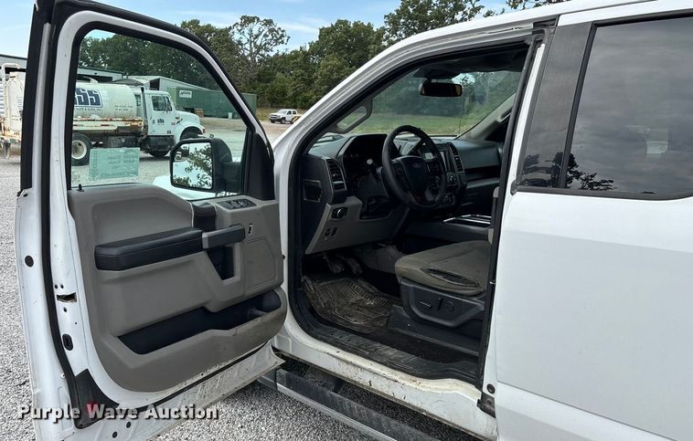 image for item ED2222 2019 Ford F150 SuperCab pickup truck