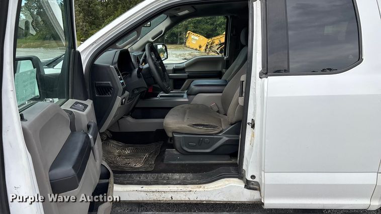 image for item ED2222 2019 Ford F150 SuperCab pickup truck