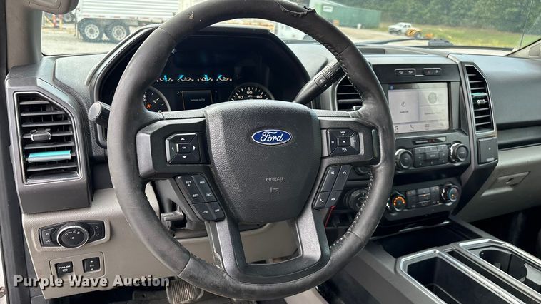 image for item ED2222 2019 Ford F150 SuperCab pickup truck