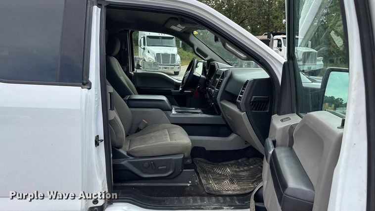 image for item ED2222 2019 Ford F150 SuperCab pickup truck