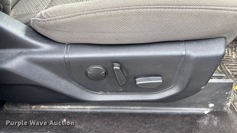 image for item ED2222 2019 Ford F150 SuperCab pickup truck