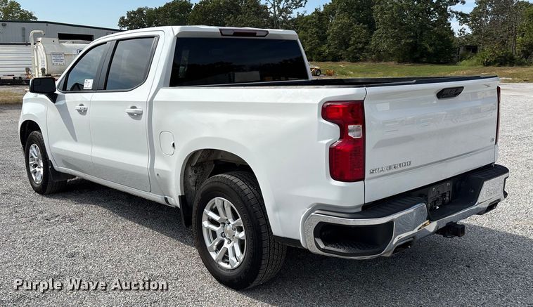 image for item ED2223 2022 Chevrolet Silverado 1500 Crew Cab pickup truck