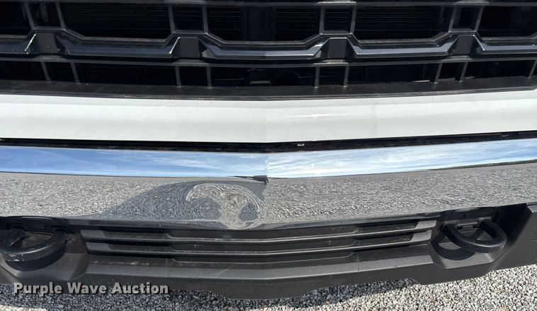 image for item ED2223 2022 Chevrolet Silverado 1500 Crew Cab pickup truck