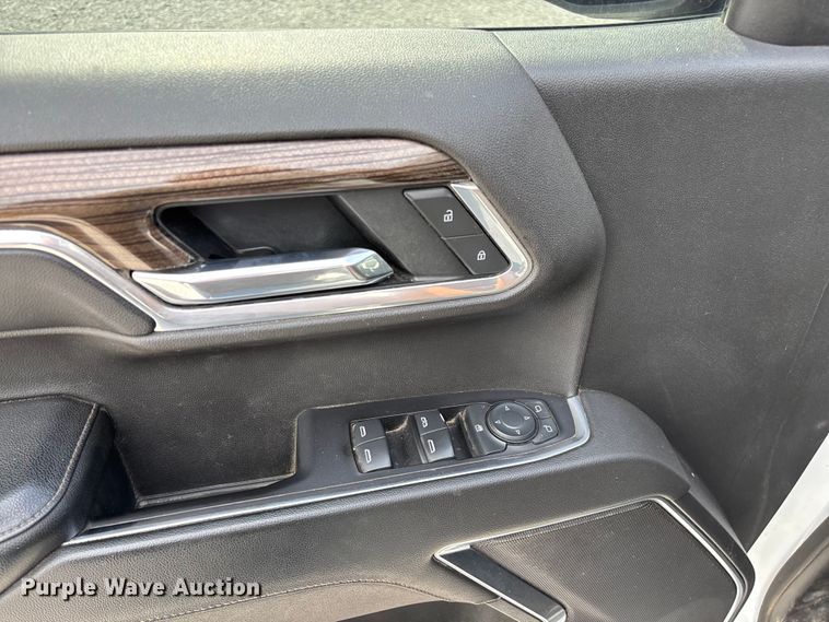 image for item ED2223 2022 Chevrolet Silverado 1500 Crew Cab pickup truck