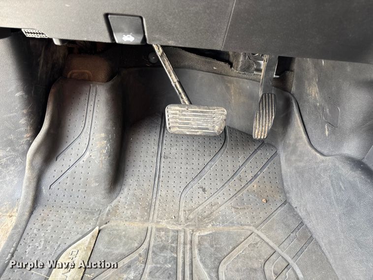 image for item ED2223 2022 Chevrolet Silverado 1500 Crew Cab pickup truck