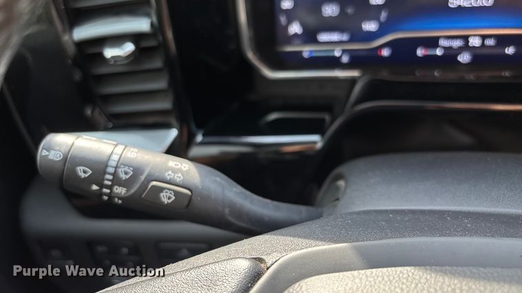 image for item ED2223 2022 Chevrolet Silverado 1500 Crew Cab pickup truck