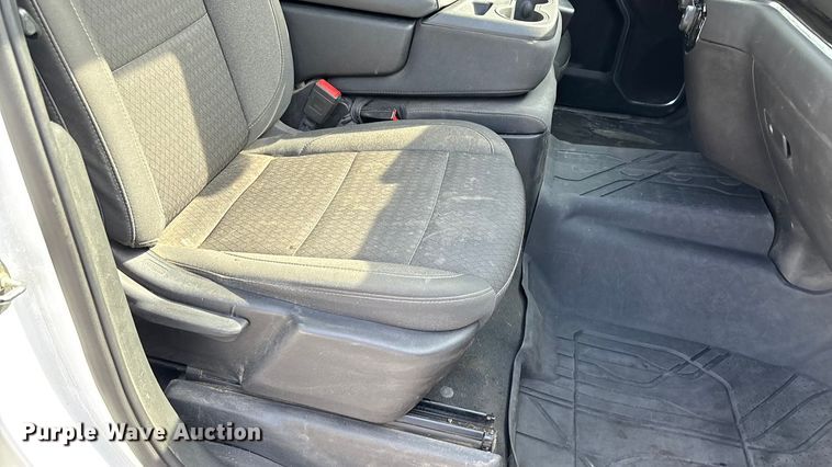 image for item ED2223 2022 Chevrolet Silverado 1500 Crew Cab pickup truck