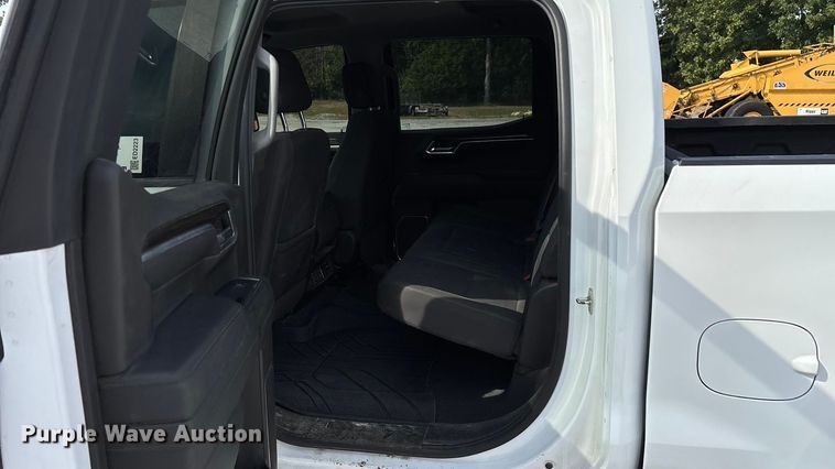 image for item ED2223 2022 Chevrolet Silverado 1500 Crew Cab pickup truck