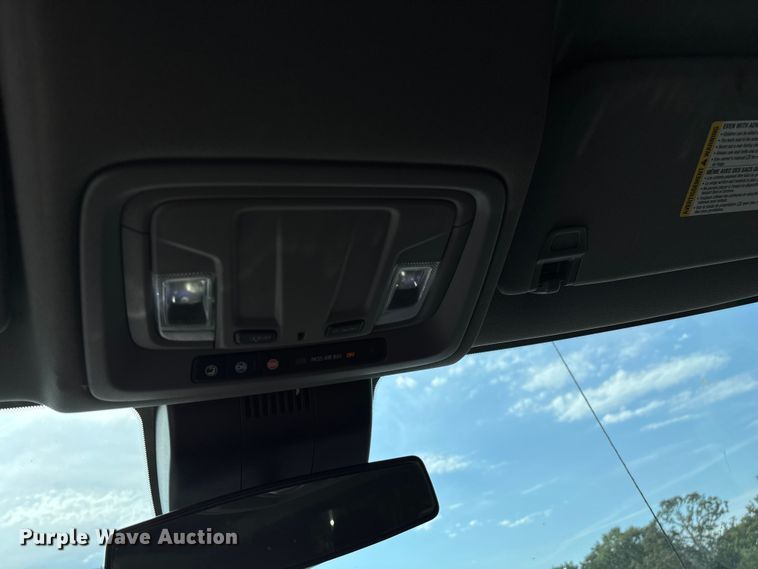 image for item ED2223 2022 Chevrolet Silverado 1500 Crew Cab pickup truck