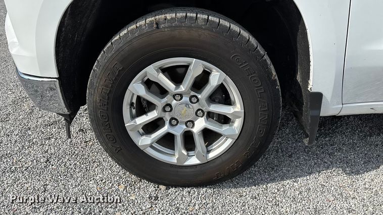 image for item ED2223 2022 Chevrolet Silverado 1500 Crew Cab pickup truck