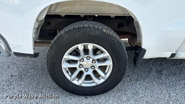 image for item ED2223 2022 Chevrolet Silverado 1500 Crew Cab pickup truck