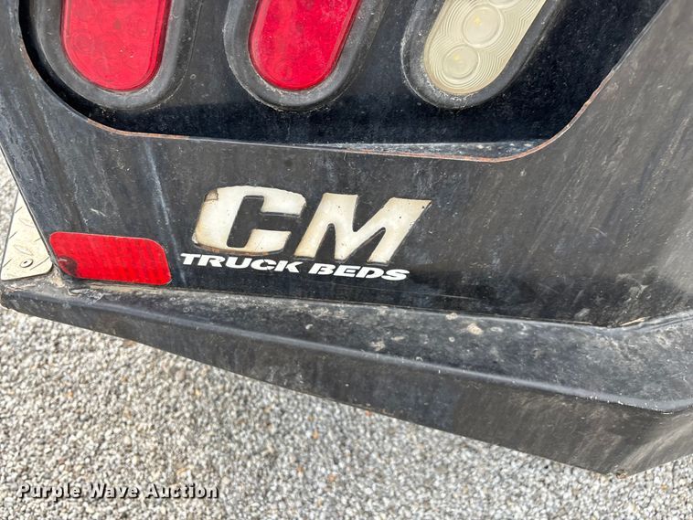 image for item ED2230 2019 Ford F350 Super Duty Crew Cab flatbed pickup truck