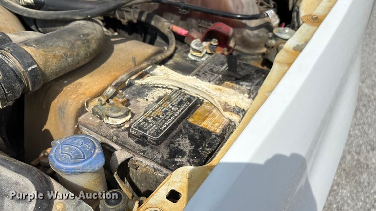 image for item ED2230 2019 Ford F350 Super Duty Crew Cab flatbed pickup truck