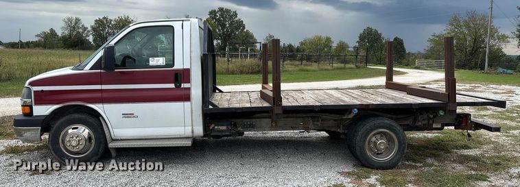 image for item ED2288 2012 Chevrolet Express 4500 flatbed van