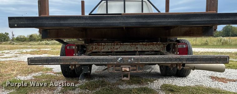 image for item ED2288 2012 Chevrolet Express 4500 flatbed van