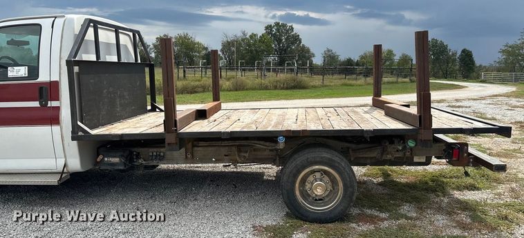 image for item ED2288 2012 Chevrolet Express 4500 flatbed van