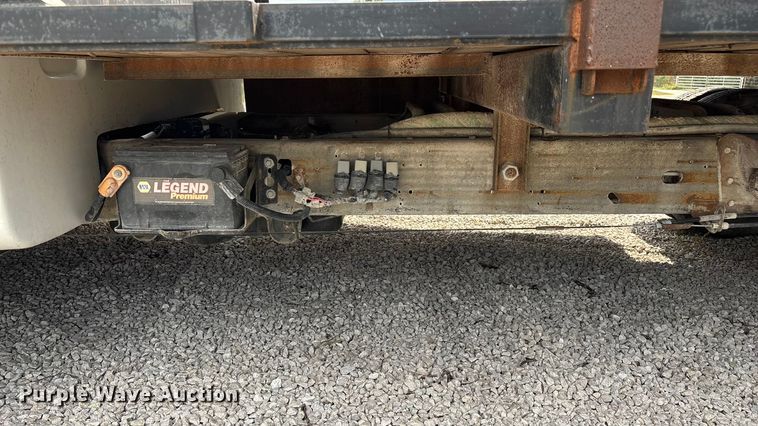 image for item ED2288 2012 Chevrolet Express 4500 flatbed van